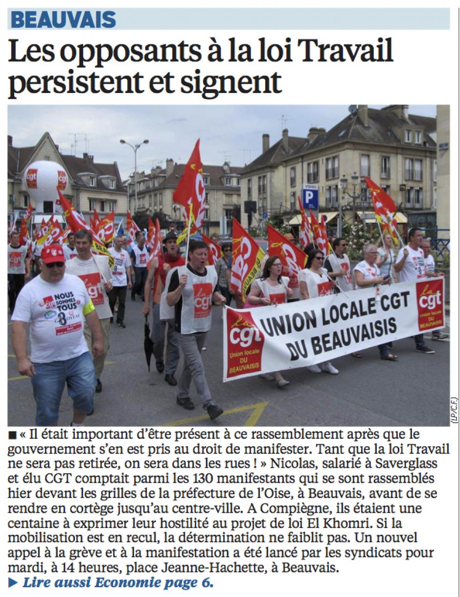 20160624-LeP-Beauvais-Les opposants à la loi Travail persistent et signent