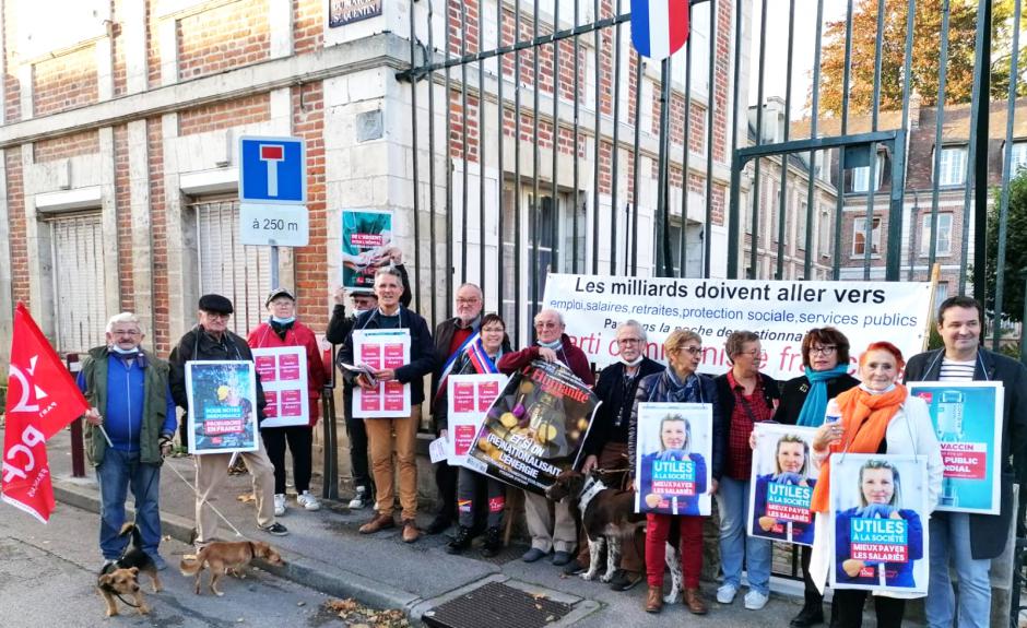 Les élu·e·s et militante·s communistes interpellent le gouvernement sur la question du pouvoir d'achat - Beauvais, 25 octobre 2021