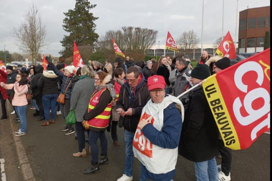 Solidarité avec les salarié·es de Givenchy-LVMH revendiquant une hausse des salaires ! - Beauvais, 30 janvier 2023