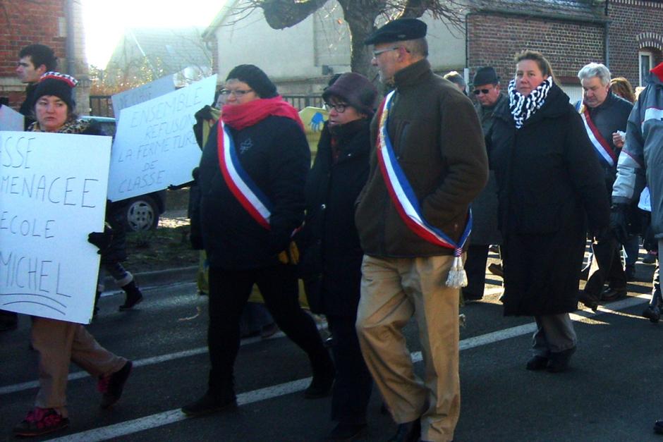 Manifestation contre les suppressions de postes dans les écoles - Ribécourt, 11 février 2012