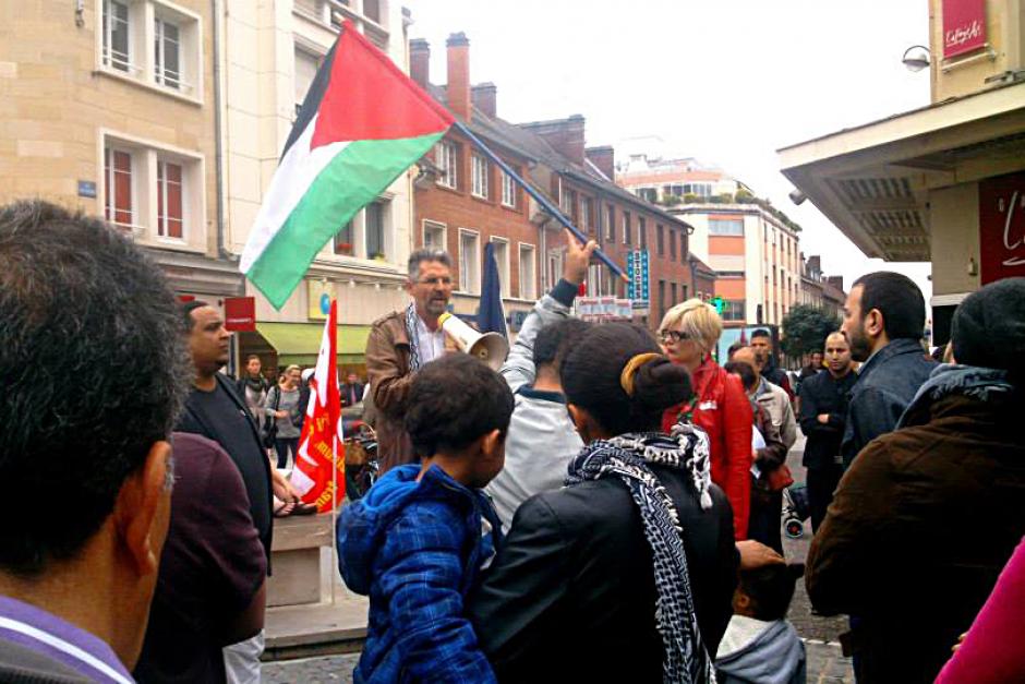 150 personnes rassemblées pour dire « Stop au carnage à Gaza » - Beauvais, 12 juillet 2014