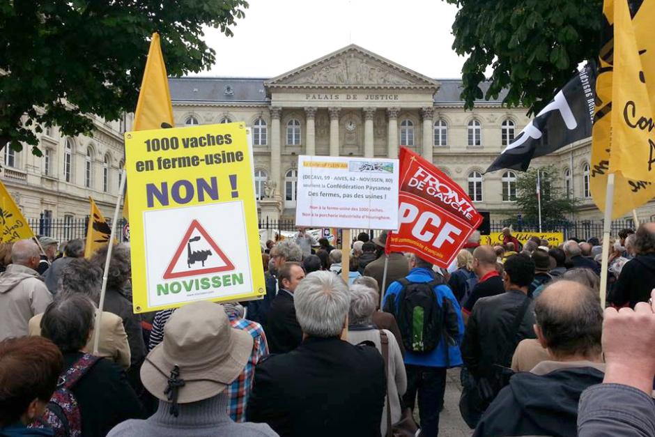 France 3 Picardie-JT 12-13-Rassemblement devant le tribunal correctionnel en soutien aux anti-ferme des Mille vaches - Amiens, 1er juillet 2014