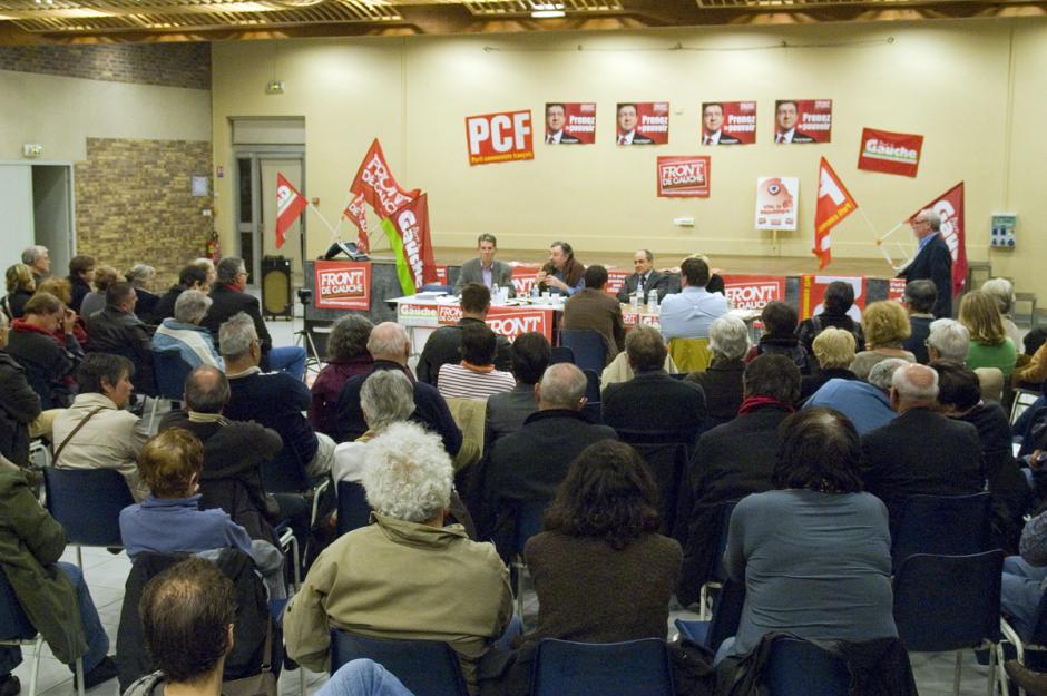 Foule au meeting-débat départemental du Front de gauche sur le thème de la construction d'une nouvelle Europe - Villers-Saint-Paul, 11 avril 2012